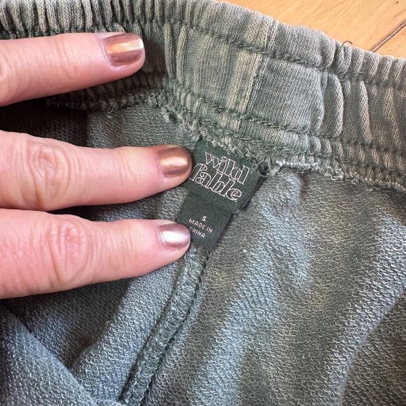 WILD FABLE Soft Washed 2 Piece Set Cropped Sweatshirt & Shorts Size XS/S - Picture 13 of 15